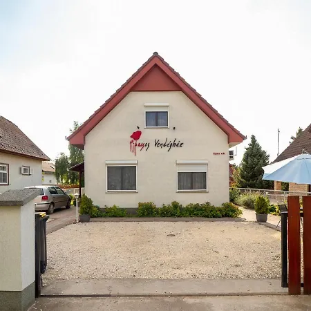 Διαμέρισμα Pipacsos Vendeghazak Kiskunmajsa