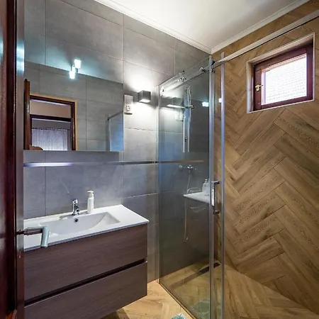 Pipacsos Vendeghazak Διαμέρισμα *