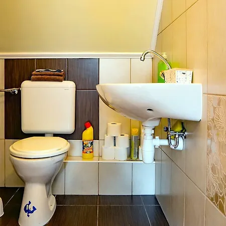 Pipacsos Vendeghazak Διαμέρισμα