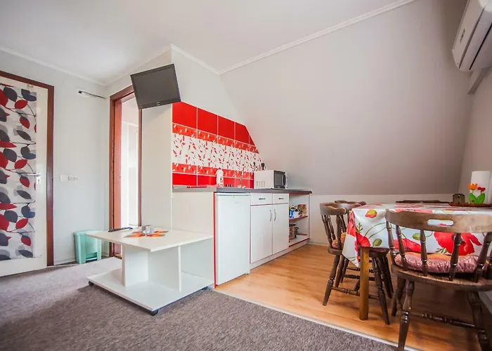 Apartament Pipacsos Vendeghazak Kiskunmajsa